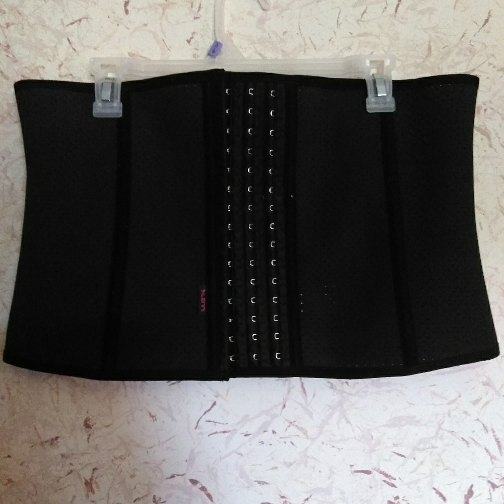 Dilanni Waist Trainer